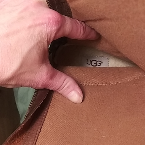 EUC Ugg Tall Leather Boots- Warm & Waterproof - Picture 6 of 8